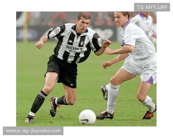 全球足球历史上最受欢迎的球员与其影响力深度解析